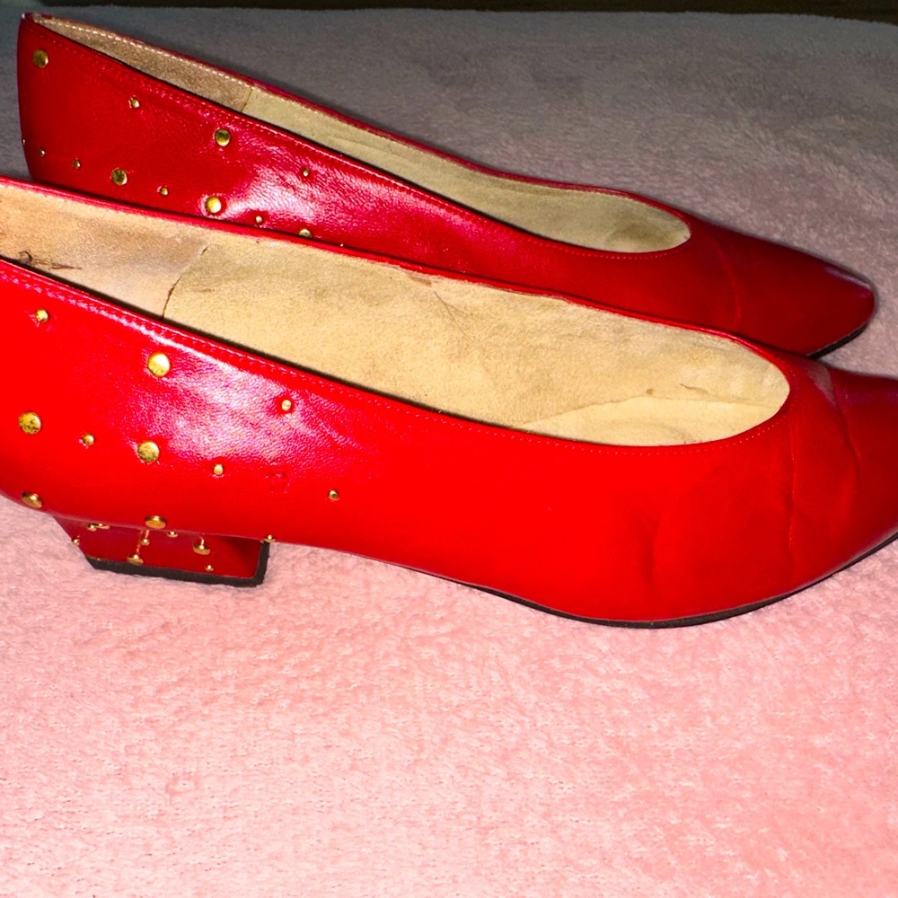 FIA’LE STUNNING RED LEATHER STUDDED HEELS. Size 7. - Picture 3 of 8